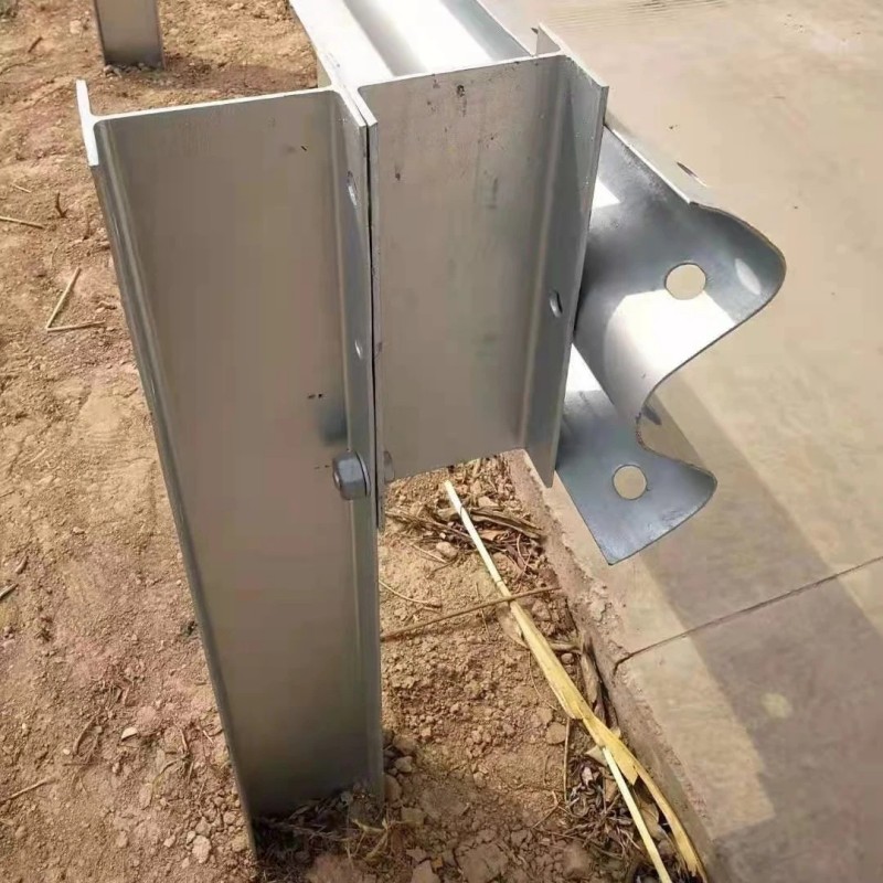 Traffic-Safety-Metal-Steel-Highway-Guardrail-Imetumika-H-Post-for-Sale.webp