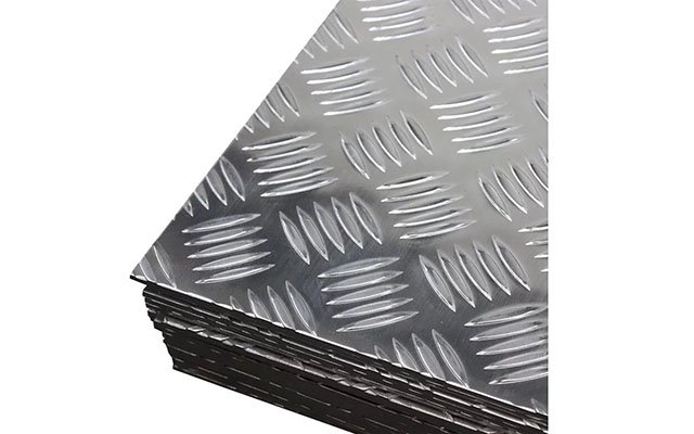 Тисненый лист из алюминиевого сплава1